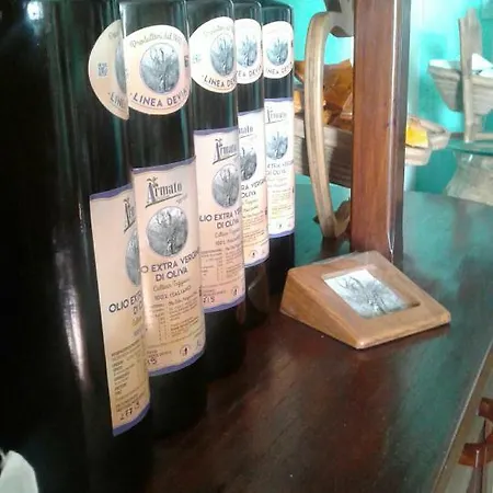 Nonni Devia مزرعة للإقامة Lucinasco